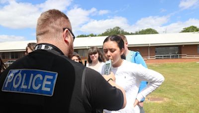 Teenagers experience life in Hertfordshire Constabulary