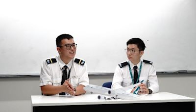 國泰航空｜首批內地機師最快12月執勤 認為乘客「不需擔心內地機師水平」 | am730