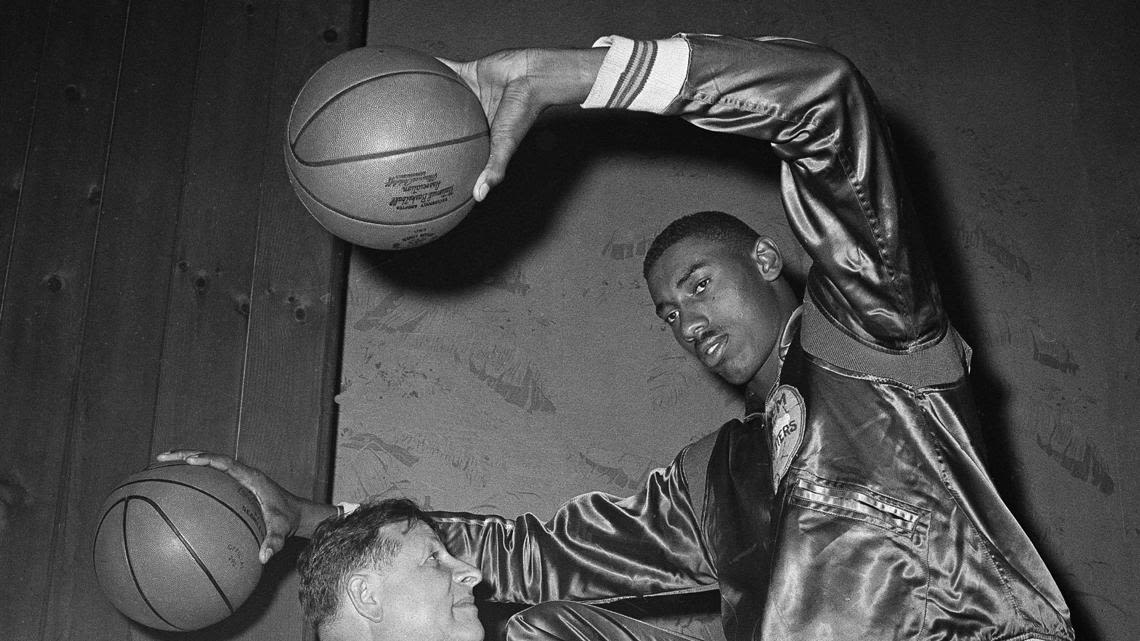 This Day in Sports: Wilt The Stilt opts for the ‘Trotters