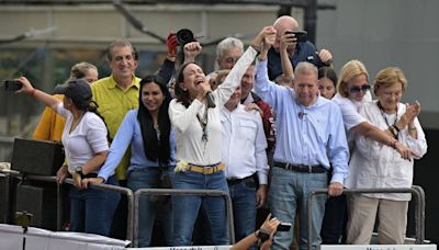 Maduro desata ola de represión ante masivas protestas cuestionando su victoria electoral