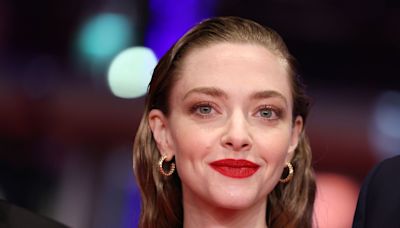 Amanda Seyfried's new silver hair is a work of art