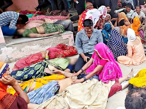 FIR against Hathras satsang organisers; death toll rises to 121