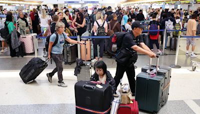 How to Handle Crowded Airports and Roads This Fourth of July