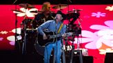 George Strait, Chris Stapleton inspire awe in sold-out Nissan Stadium crowd