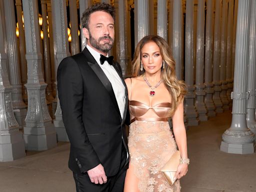 Jennifer Lopez and Ben Affleck Raise Eyebrows With PDA Amid Marital Rumors