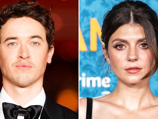 Tom Blyth And Emily Bader Set To Star In Netflix And 3000 Pictures Adaptation Of ‘People We Meet On Vacation