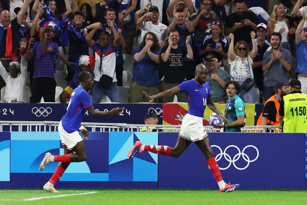 Mateta stars as France beat Egypt to set up gold medal clash with Spain