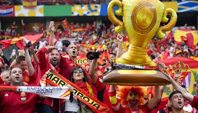 La Roja desata la euforia en Berlín: "¡Vamos España!"