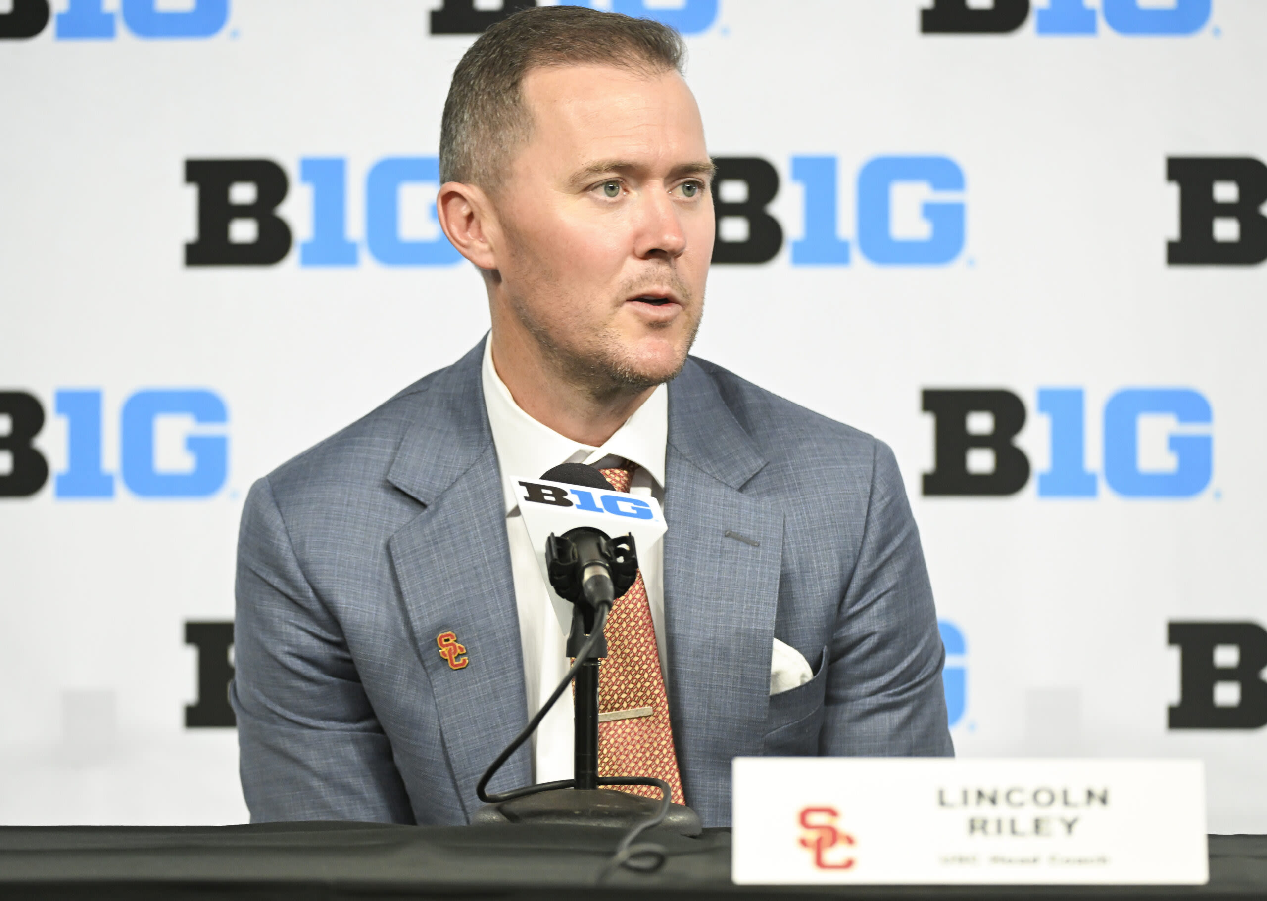 Lincoln Riley proclaims USC is ‘at the top of the Big Ten’