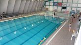 El Ayuntamiento instala nuevas corcheras de waterpolo en las piscinas cubiertas municipales Arquitecto José Laguillo