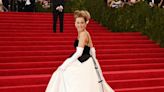 Sarah Jessica Parker’s custom Oscar de la Renta gown from 2014 Met Gala goes up for auction