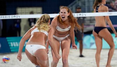 Americans Hughes and Cheng advance to quarterfinals in Paris Olympics beach volleyball tournament