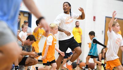 Zakai Zeigler embracing veteran role going into final season with Tennessee basketball