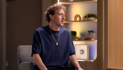 Mark Zuckerberg finally explains his gold necklace: ‘It’s for my daughters, engraved with…'