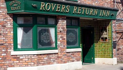 Corrie star signs new contract to stay on cobbles after almost QUITTING soap