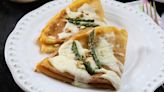 Crepes with asparagus, ricotta and lemon give the taste of spring