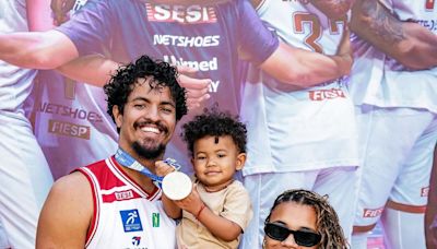 Lucas Dias celebra familiares em sua estreia em Olimpíadas: “Nem imagino a força que tenho”