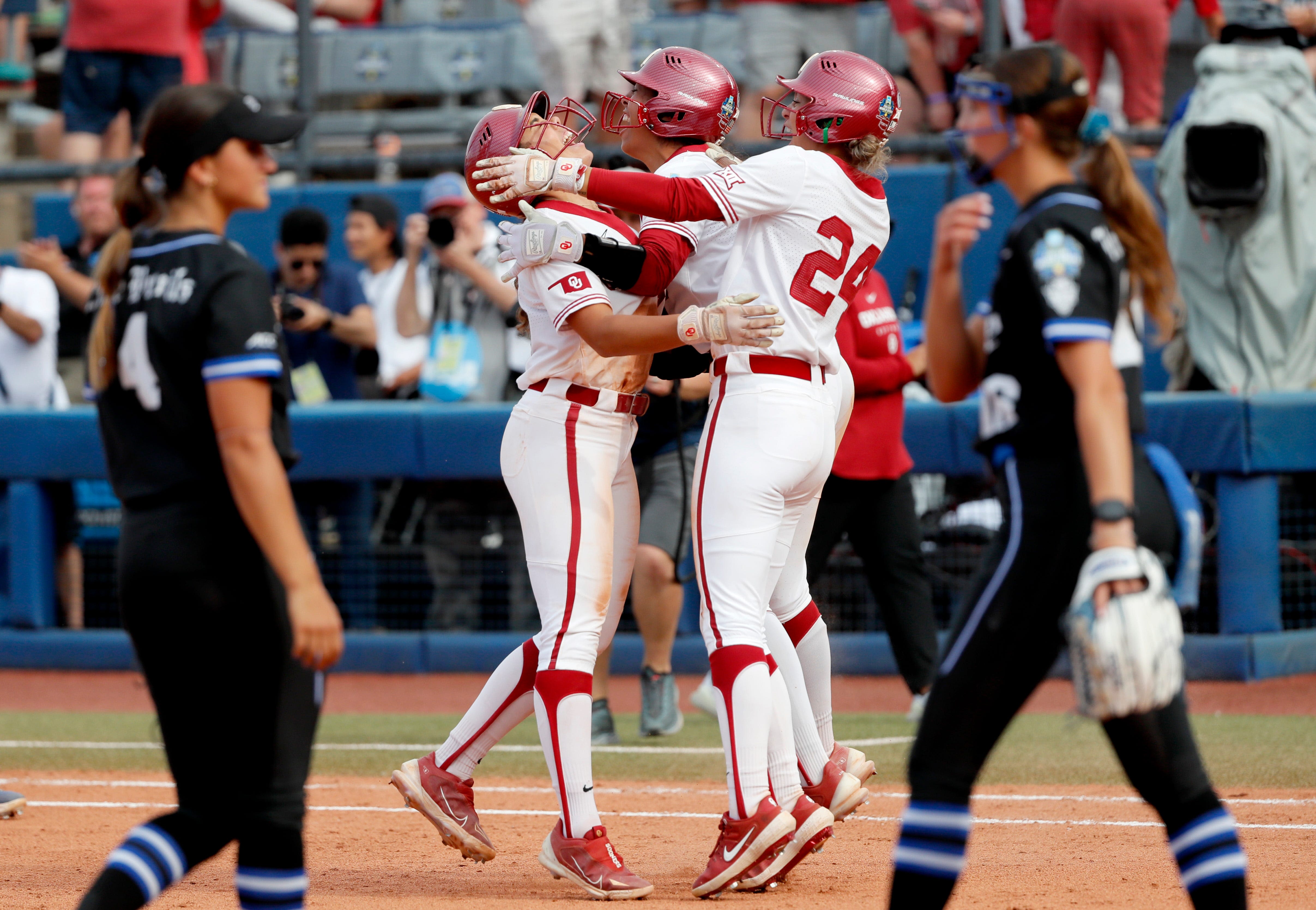 Oklahoma routs Duke at Women's College World Series, eyes fourth straight softball title