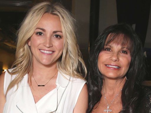 Jamie Lynn Spears Wishes 'Beautiful' Mom Lynne a Happy Birthday: 'We Are So Blessed to Have Her'