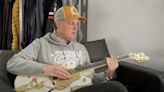 Joe Bonamassa tries Peter Green's Gretsch White Falcon: "You can play blues on anything"