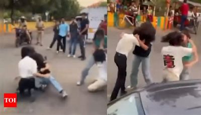 Noida girls' catfight video goes viral: They are punching, slapping, pulling each other's hair