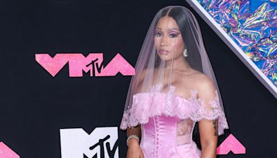 Nicki Minaj Apologizes For Postponed Show After Being Detained For Alleged Drug Possession