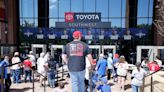 Live updates: Texas Rangers celebrate World Series title ahead of opener vs. Cubs