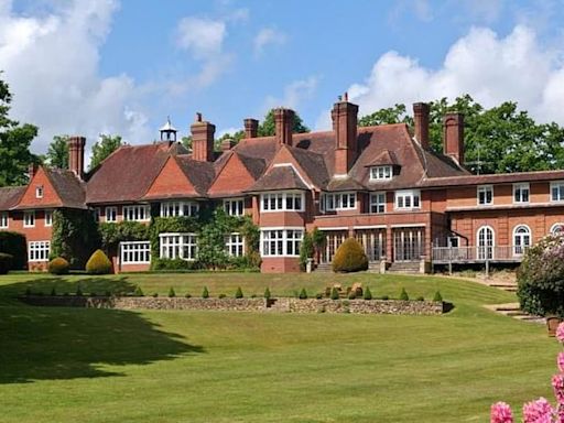 Owner of Adele's old country mansion gives up trying to sell it