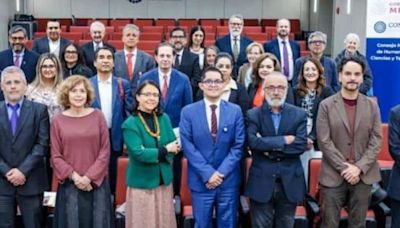 Encuentro entre Embajadora de Francia y Rosaura Ruiz