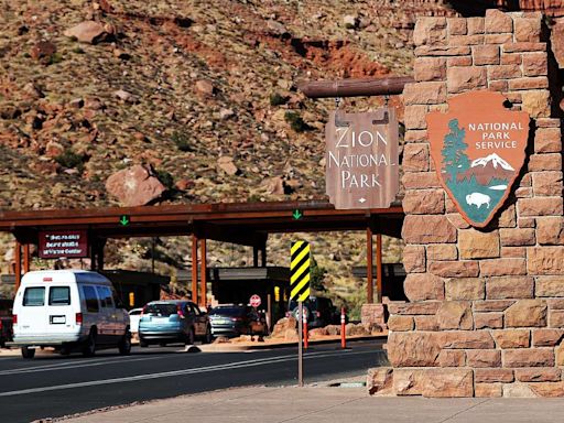 Hiker dies at Scout Lookout in Zion National Park