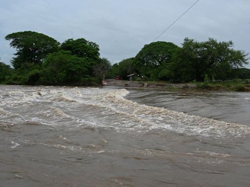 At least 30 dead after days of heavy rains in the Northern Triangle