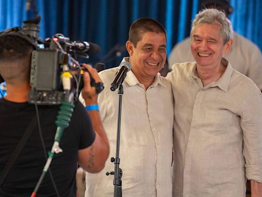 Altas Horas sai do estúdio após 11 anos para aniversário de Serginho Groisman com Zeca Pagodinho