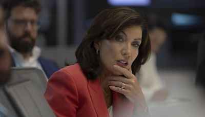 New York Democrats Led by Hochul Throw Support to Kamala Harris