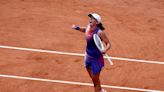 Swiatek dismantles Paolini to win third straight French Open title