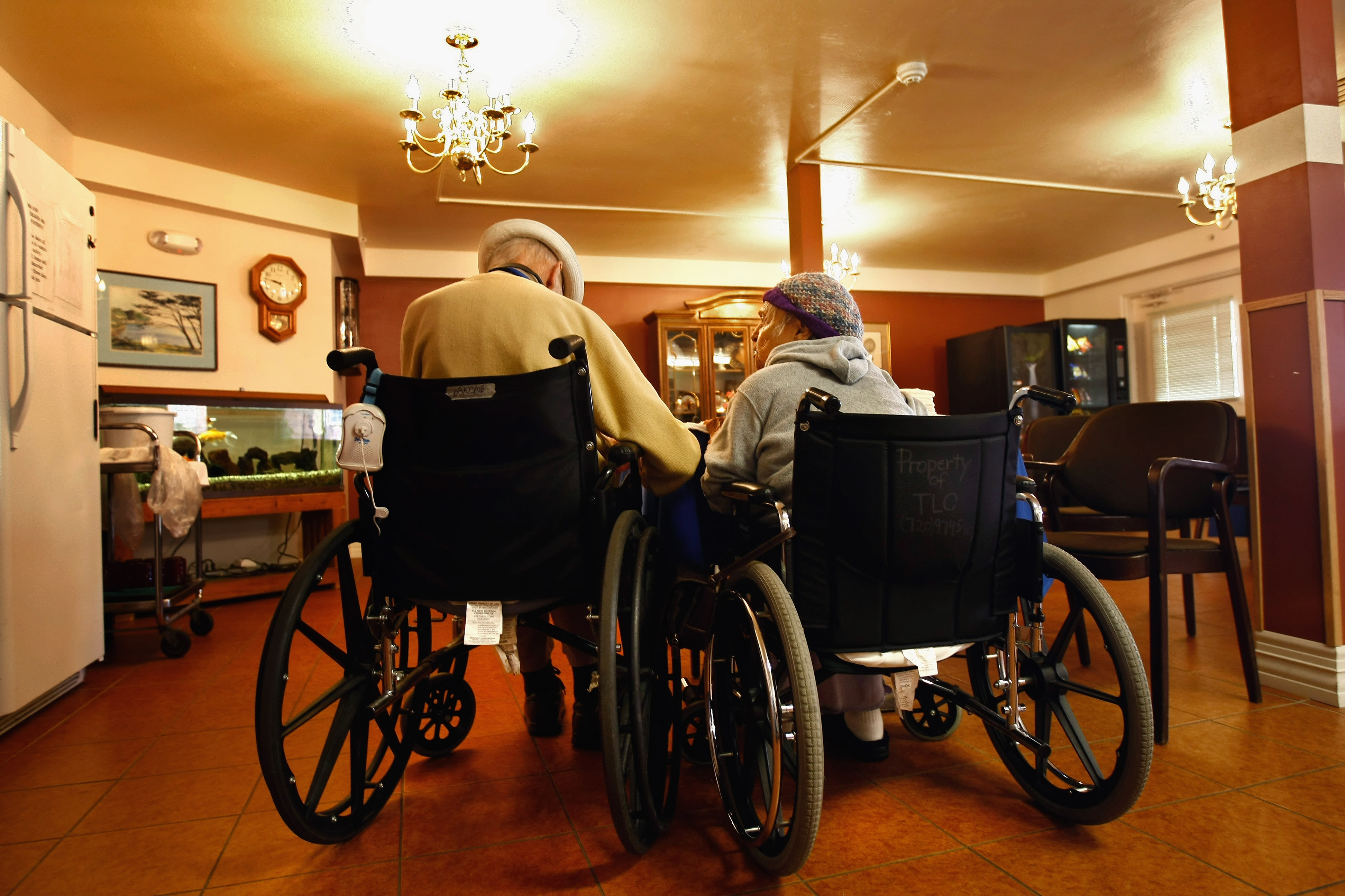 Medicare program suddenly ending leaves seniors in limbo
