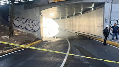 Tremenda fuga de agua provoca 'inundación' en Viaducto cerca de Tacubaya en CDMX