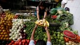 El jitomate, chile y vivienda aceleran la inflación en México