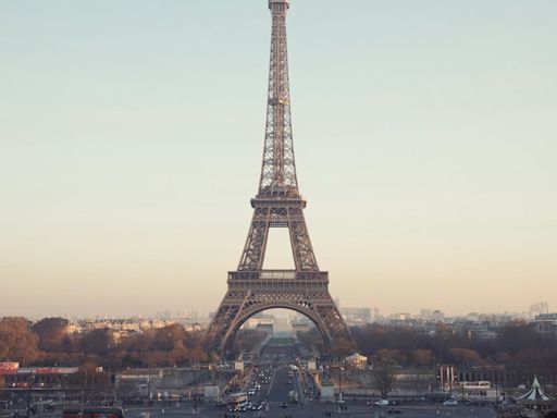 La curiosa historia detrás de la Torre Eiffel, el símbolo de París - La Tercera