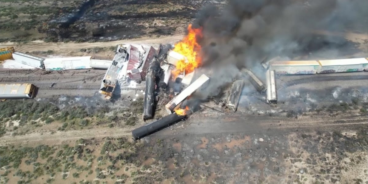 I-40 reopens 2 days after train derails, catches fire near Arizona-New Mexico border