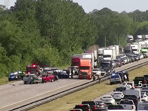 Fatal crash shuts down I-95 in Ormond Beach