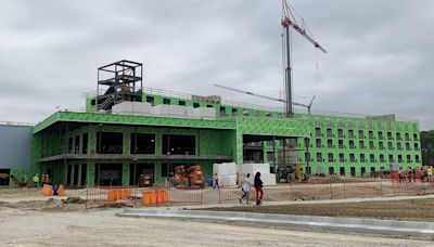 Margaritaville hotel in KCK hits construction milestone - Kansas City Business Journal