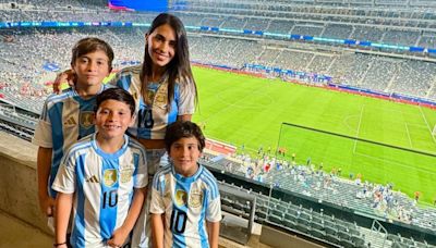 Argentina le ganó a Canadá: la tierna foto de unión y apoyo de los hijos de Lionel Messi que compartió Antonela Roccuzzo