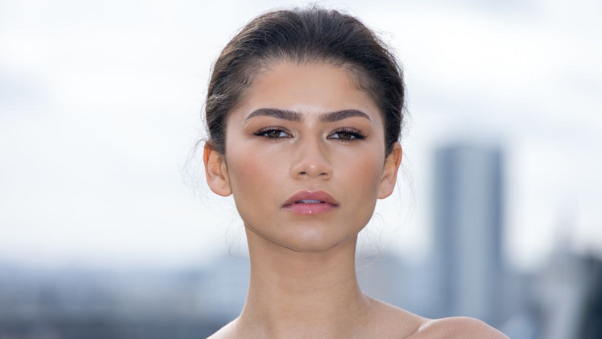 Zendaya's Mom Was Not Super Happy About One Of Her Red Carpet Outfits That Showed A Lot Of Skin