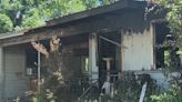 Vecinos rescatan a un hombre de un incendio en su casa en Austin