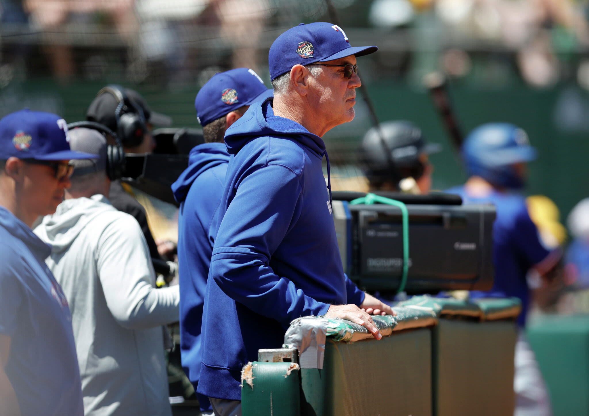 Beloved former SF Giants manager drank for free in SF this week