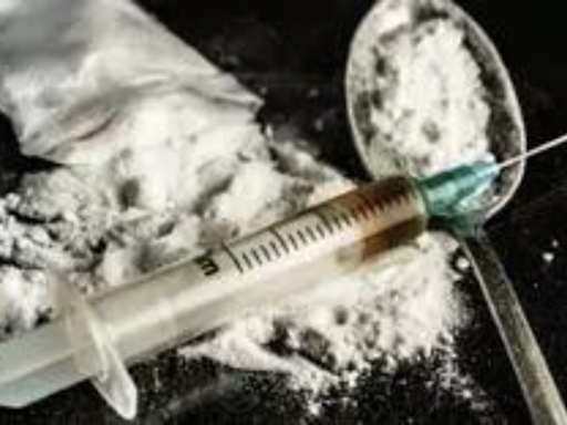 Mother son duo having Pakistan connection among 7 drug smugglers arrested in Fazilka with heroin and drug money | Chandigarh News - Times of India