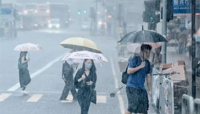 香港黃色暴雨警告信號現正生效