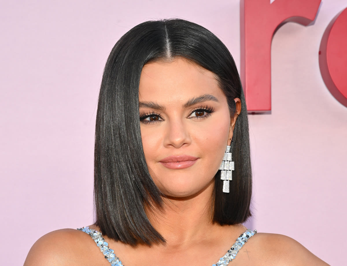 Selena Gomez Says Getting Off Instagram Was “The Most Rewarding Gift I Gave Myself”