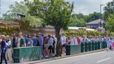 How long does it take to queue to enter Wimbledon?