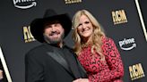 Fans Declare Garth Brooks and Trisha Yearwood ‘Major Couple Goals’ in PDA-Filled Video